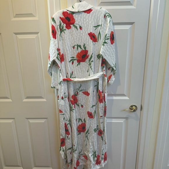 Hanro White Cotton Robe With Red Flowers - Picture 6 of 6